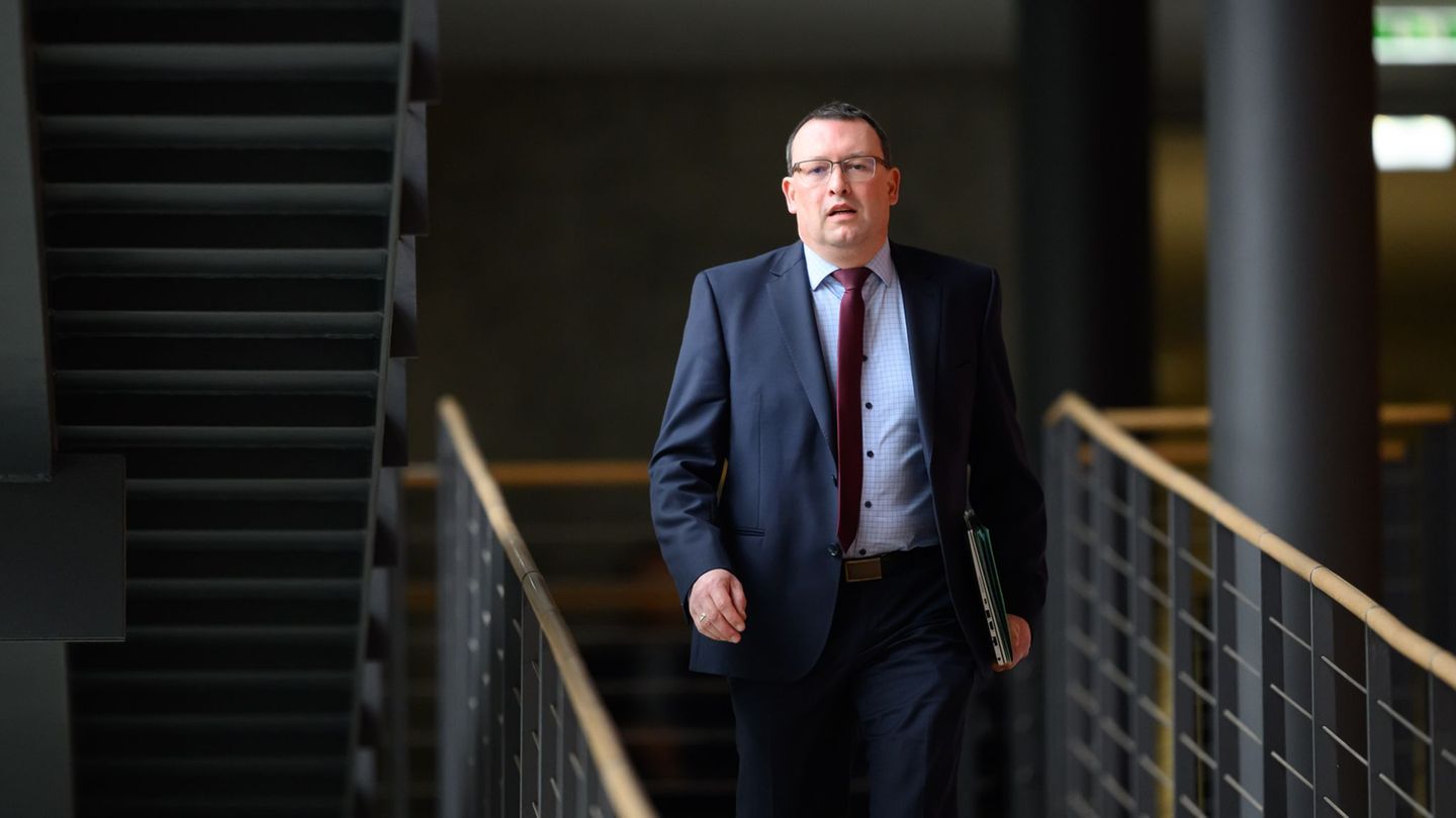 Die CDU-Fraktion im Sächsischen Landtag ist für möglichst weitreichende Befugnisse der Polizei beim Kampf gegen Kriminalität. (A