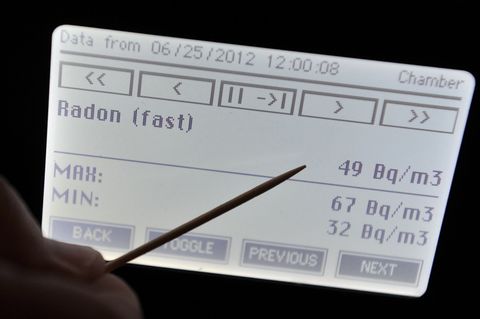 In Sachsen-Anhalt können Menschen eine Messbox bestellen, um ein mögliches Risiko durch das Edelgas Radon erkennen zu können. (S