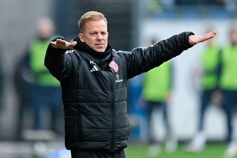 Markus Anfang zollt seinem Gegenüber Uwe Rösler Respekt. (Archivbild) Foto: Uwe Anspach/dpa