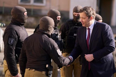 Bundesfinanzminister Lars Klingbeil bei der Vorstellung des Gemeinsamen Aktionsplan gegen Organisierte Kriminalität