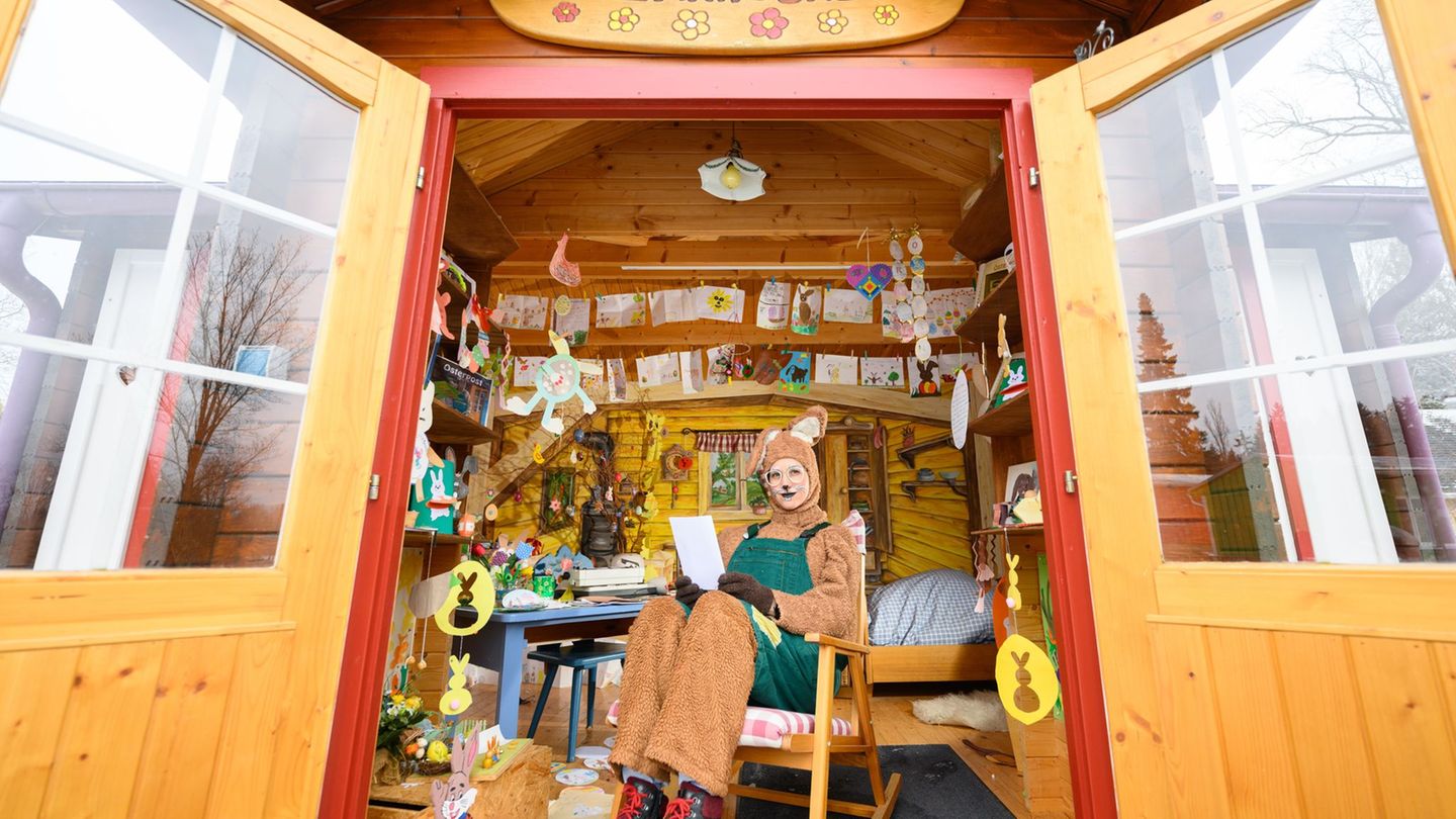 Seit 2005 beantwortet das Oberlausitzer Osterhasenpostamt Briefe aus aller Welt. (Archivbild) Foto: Robert Michael/dpa-Zentralbi