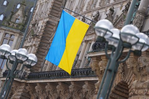 Eine Mehrheit der Hamburgischen Bürgerschaft erklärt sich mit der Ukraine uneingeschränkt solidarisch. Foto: Marcus Brandt/dpa
