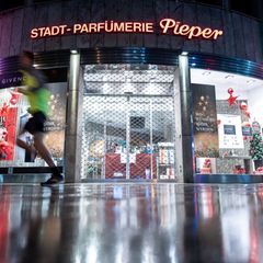 Ein Foto aus schlechten Zeiten: Dezember 2020, wegen eines Corona-Lockdowns blieb auch dieser Pieper-Shop zeitweise geschlossen.