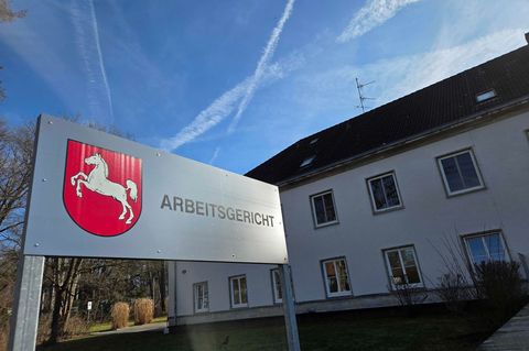 Ein Streit zwischen zwei Managern und Volkswagen beschäftigt weiter die Justiz in Niedersachen. Foto: Christian Brahmann/dpa