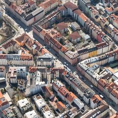 Teure Mieten treiben vielen Menschen Sorgenfalten auf die Stirn. (Archivbild) Foto: Sina Schuldt/dpa
