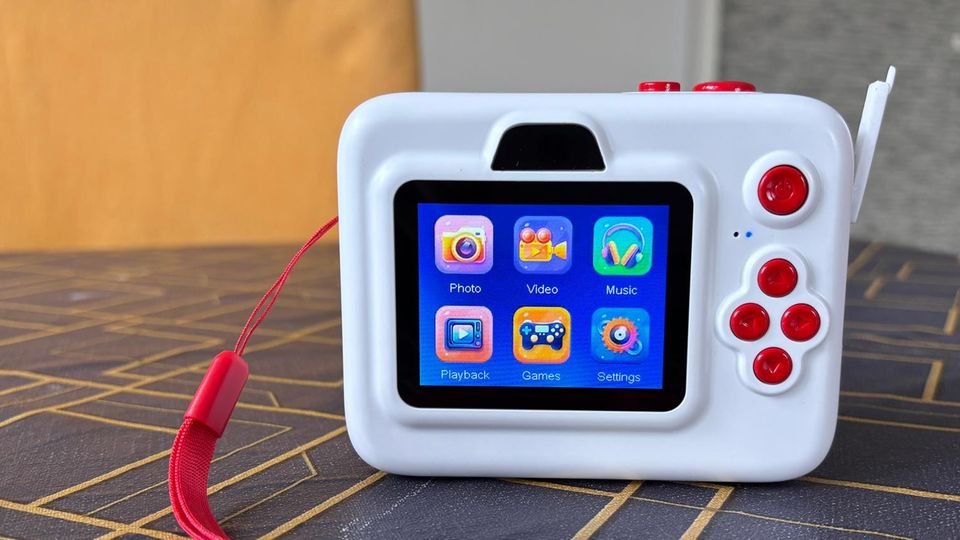 Sofortbildkamera Test: Display und Menü der InstantFun von EasyPix