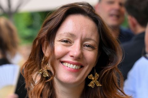 "Den Hamburgern oder Niedersachsen traut man coole Leute sofort zu, aber Bayern ist auf Wirtshaushumor abonniert", sagt Lavinia Wilson (2025, beimhe Filmfest München), Star des neuen "Garmisch-Krimis" im ZDF. "Aber es gibt auch andere Menschen auch auf dem Land, und das zeigen wir."