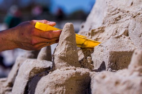 Sandburgen-Wettbewerb an der Ostsee? Da wollen Behörden mitsprechen. Kritiker sagen: zu viele. (Symbolbild) Foto: picture allian