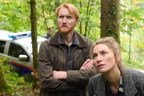 "Der Salzburg-Krimi: Tod am Wolfgangsee": Hauptkommissarin Anna Grünwald (Lisa Schützenberger, r.) und ihr Kollege Kevin Gansl