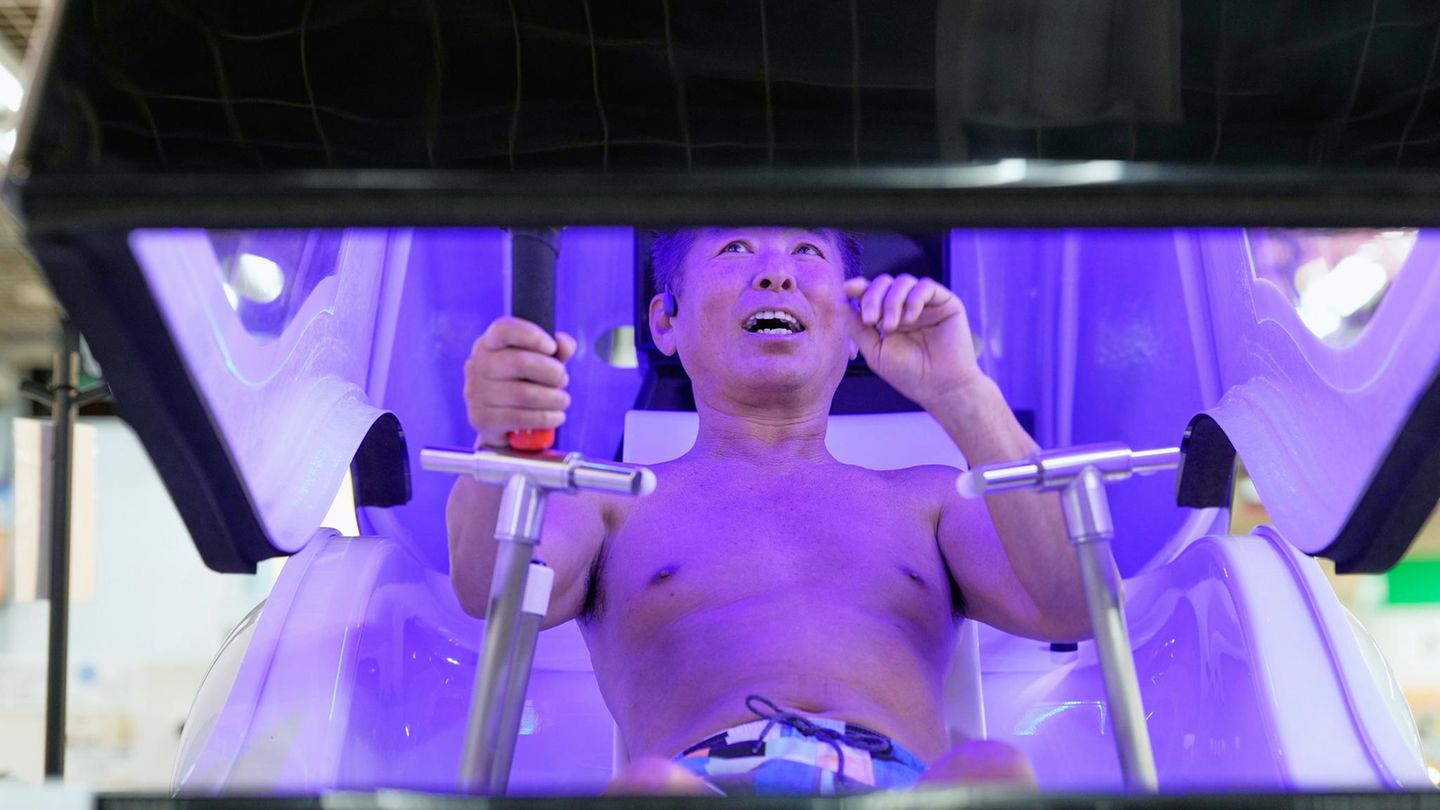 Erfindung aus Japan: Eine Waschmaschine für Menschen: Sauber in 15 Minuten