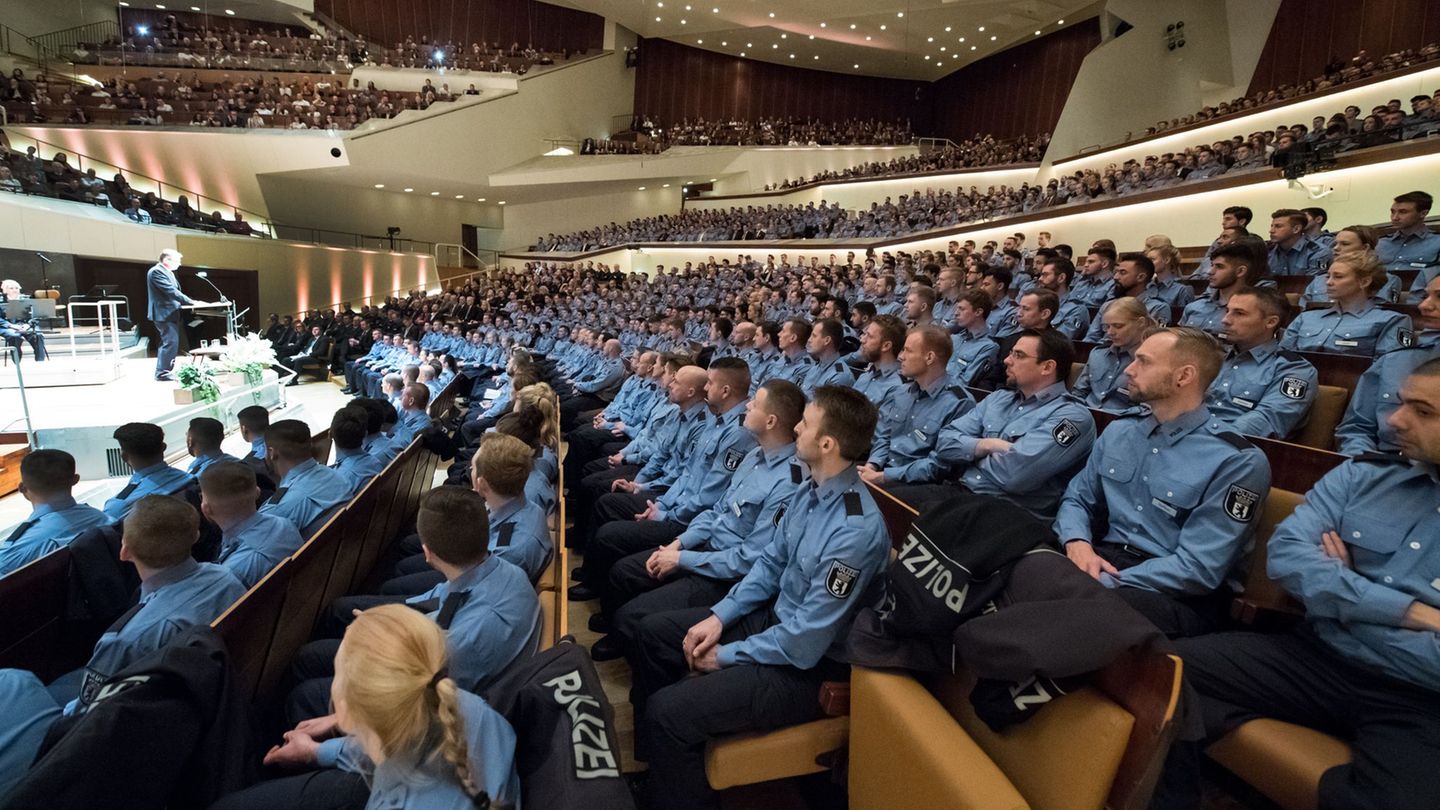 Nachwuchs bei der Polizei: Tausende Bewerber fallen bei Polizei-Deutschtest durch