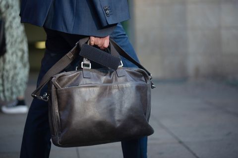 Finanz- und Unternehmensdienstleistungen wiesen 2024 in Sachsen die geringste Pro-Kopf-Arbeitszeit aller Branchen auf (Symbolbil