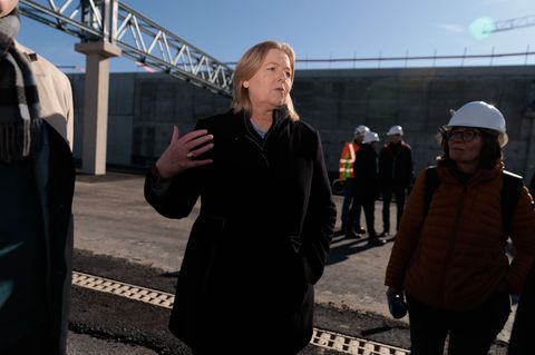 Arbeitsministerin Bärbel Bas lobt die Verabschiedung des Gesetzes. Foto: Carsten Koall/dpa