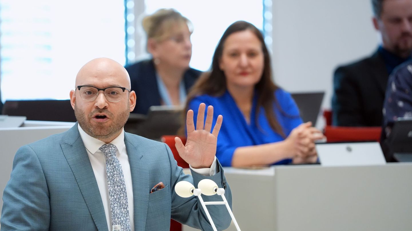 Koalitionsverhandlungen: "Dinner for one" in Brandenburg - SPD/CDU attackiert AfD