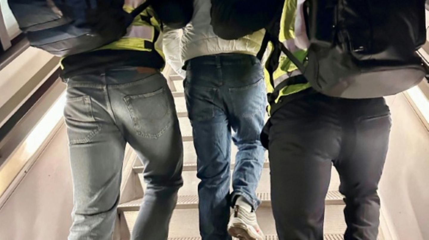 Nach Deal mit Taliban: 20 Straftäter direkt nach Afghanistan abgeschoben