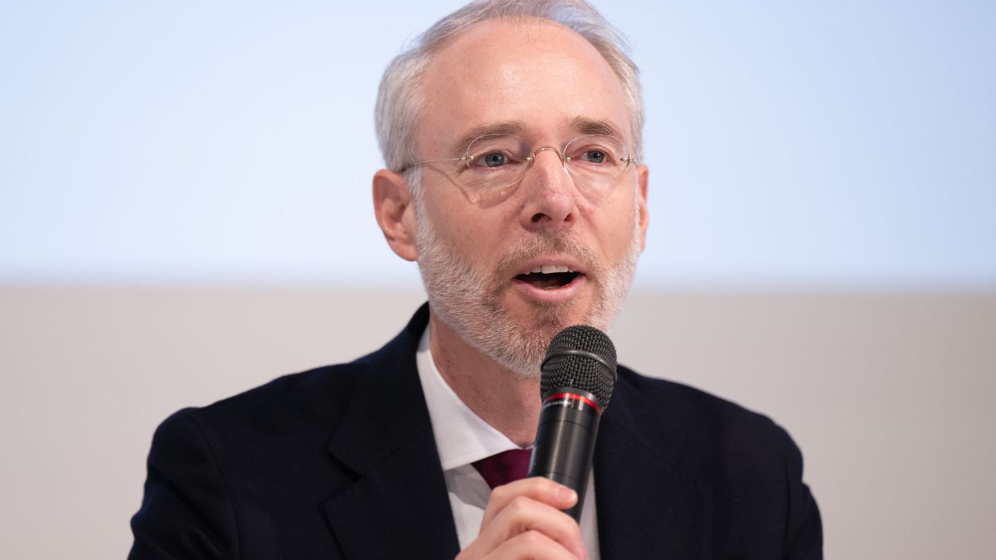 SKD-Generaldirektor Bernd Ebert schaut trotz gesunkener Besucherzahlen optimistisch in die Zukunft. Foto: Sebastian Kahnert/dpa