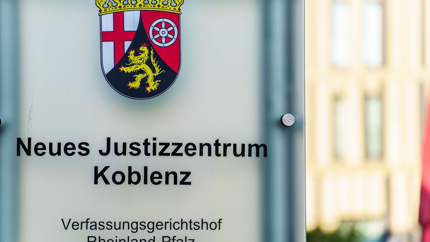 Der Verfassungsgerichtshof lehnte den Eilantrag der AfD ab. (Archivbild) Foto: Andreas Arnold/dpa