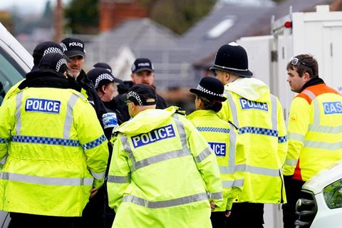 Polizisten in Großbritannien nutzen Gesichtserkennungssoftware, um Täter aufzuspüren