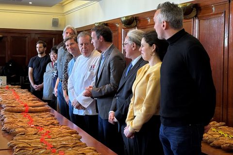 Beim Grand Prix de la Baguette geht es um Geschmack und Beschaffenheit der Brote. Foto: Michael Evers/dpa