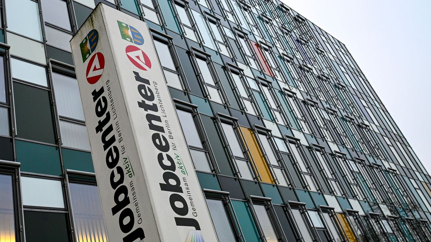 In Berlin ist die Arbeitslosigkeit im Vergleich zu Januar leicht gesunken. (Symbolbild) Foto: Jens Kalaene/dpa