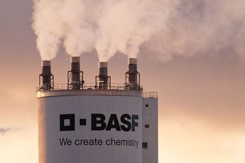BASF spart Milliarden gegen die Krise in der Chemiebranche (Archivbild) Foto: Uwe Anspach/dpa