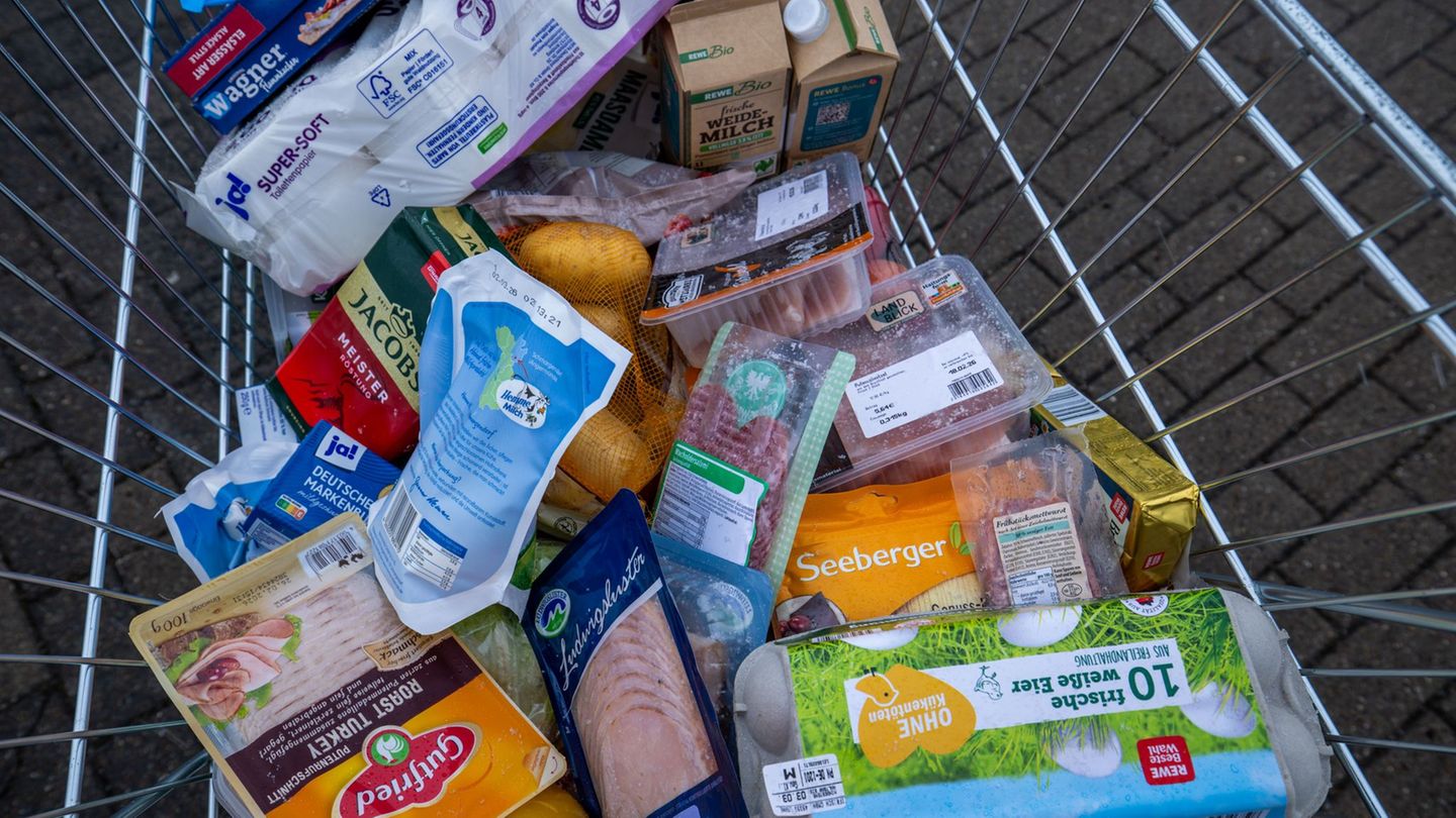 Die Preise für Lebensmittel in Hessen waren im Februar unauffällig. Foto: Jens Büttner/dpa