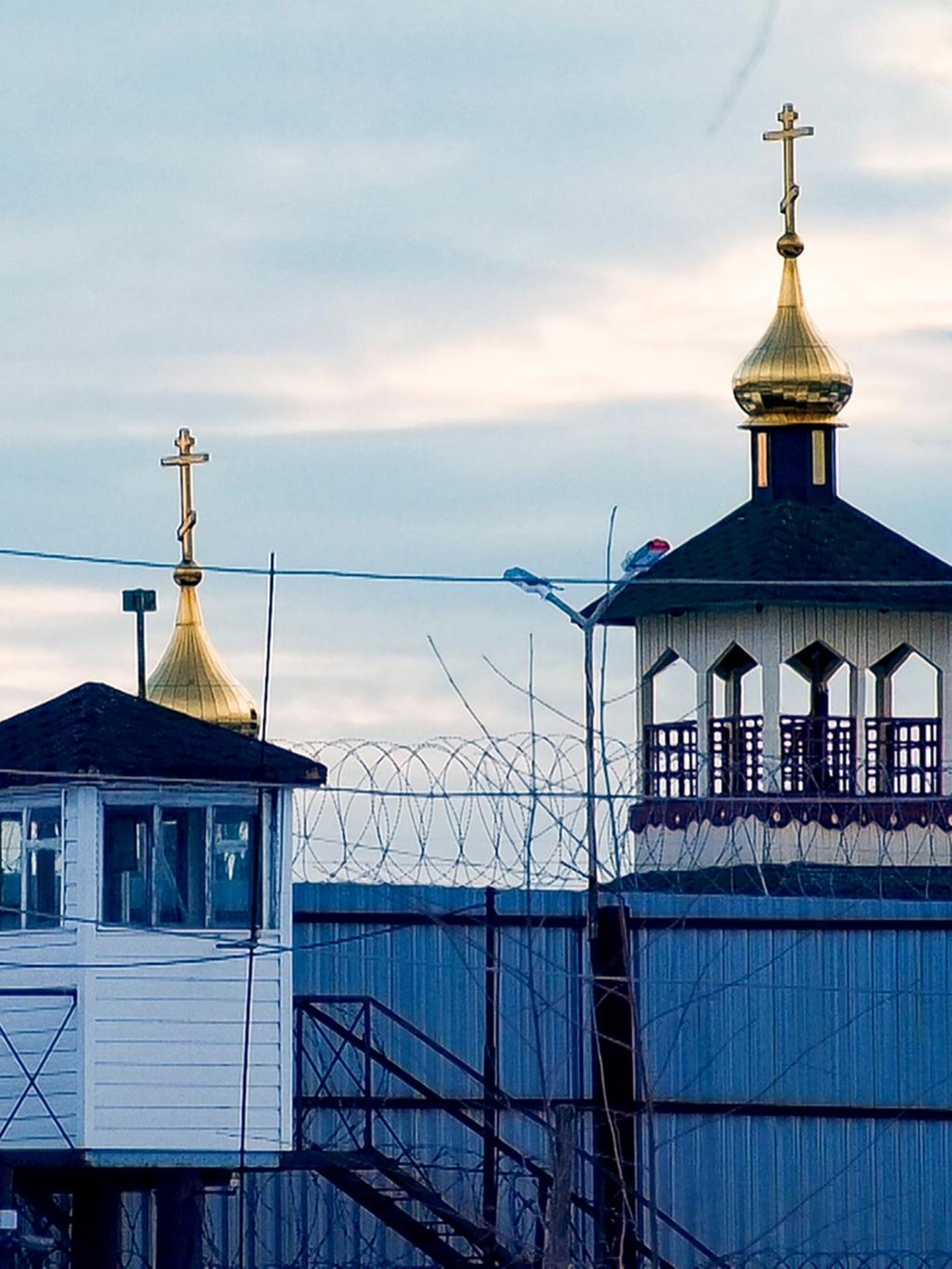 Hinter Stacheldraht liegen die Straflager in Russland