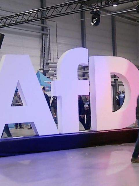 Ein Aufsteller der AfD