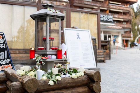 Für Überlebende und Angehörige ist nichts, wie es vor der Brandnacht von Crans-Montana war. (Archivbild) Foto: Cyril Zingaro/KEY