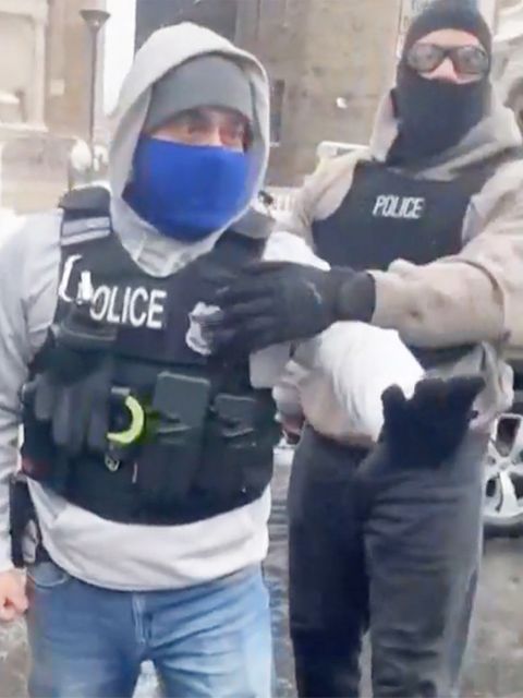 Zwei Autos nach einem Verkehrsunfall in New Jersey.