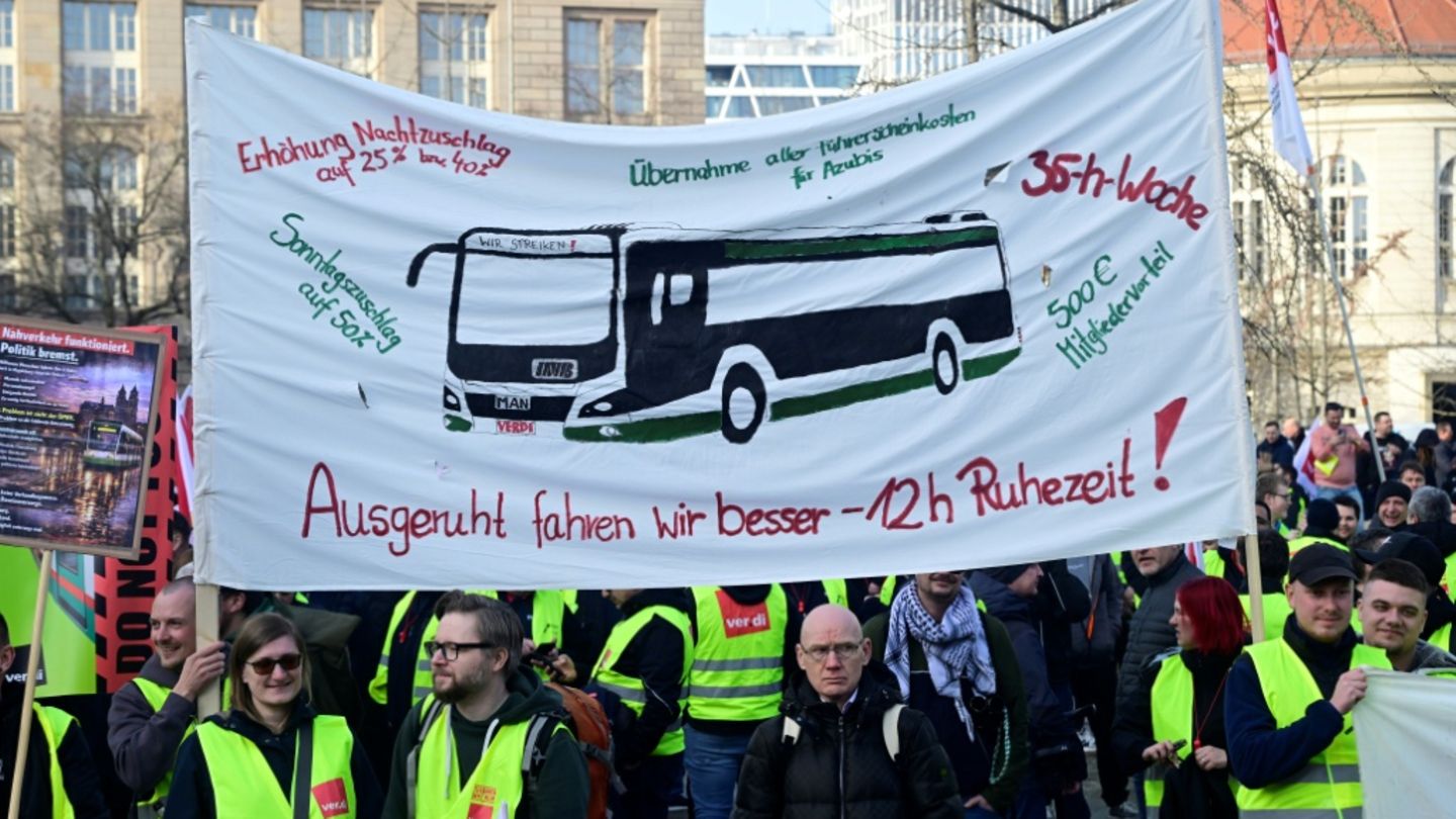 Protest vor dem Verkehrsministerium in Berlin