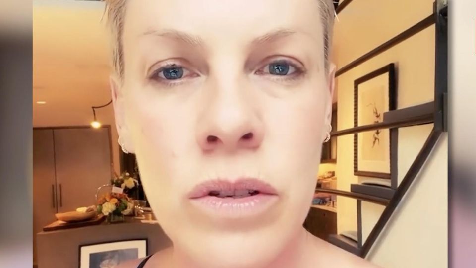 Sängerin Pink in einem Video