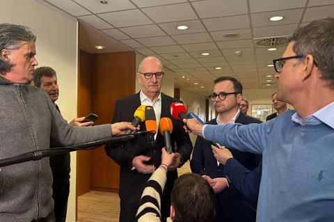 Die SPD unter Ministerpräsident Dietmar Woidke und die CDU unter Landeschef Jan Redmann sind in Brandenburg auf den letzten Mete