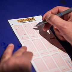 Auf die richtigen Zahlen setzte im Eurojackpott ein Lottospieler oder Lottospielerin aus Baden-Württemberg (Symbolfoto)