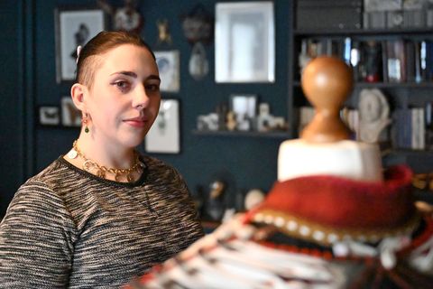 Toni hat in ihrer Jugend zum Cosplay gefunden. Foto: Jennifer Brückner/dpa