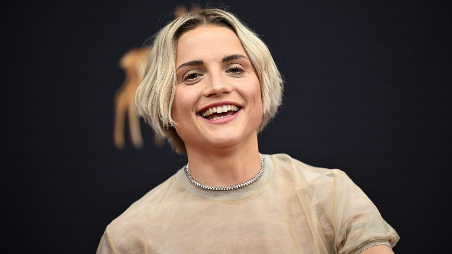 Mala Emde wird in Kalifornien einen Schauspiel-Preis erhalten. (Archivbild) Foto: Felix Hörhager/dpa