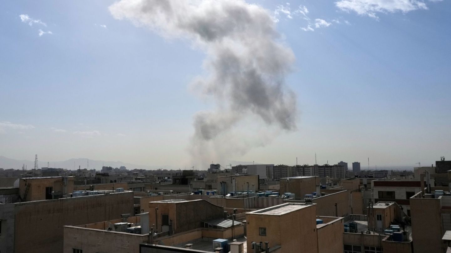 Krieg in Nahost: Iran: 70 Schülerinnen bei Raketenangriff getötet