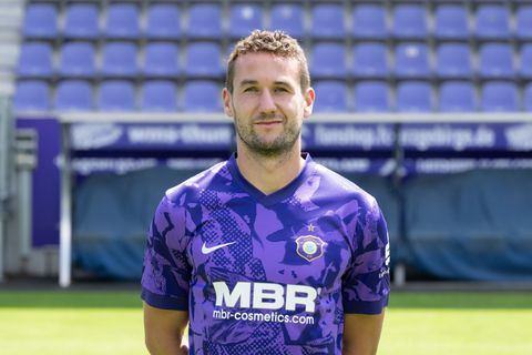 Julian Günther Schmidt erzielte den zwischenzeitlichen Ausgleich für Erzgebirge Aue. (Archivbild) Foto: Sebastian Kahnert/dpa