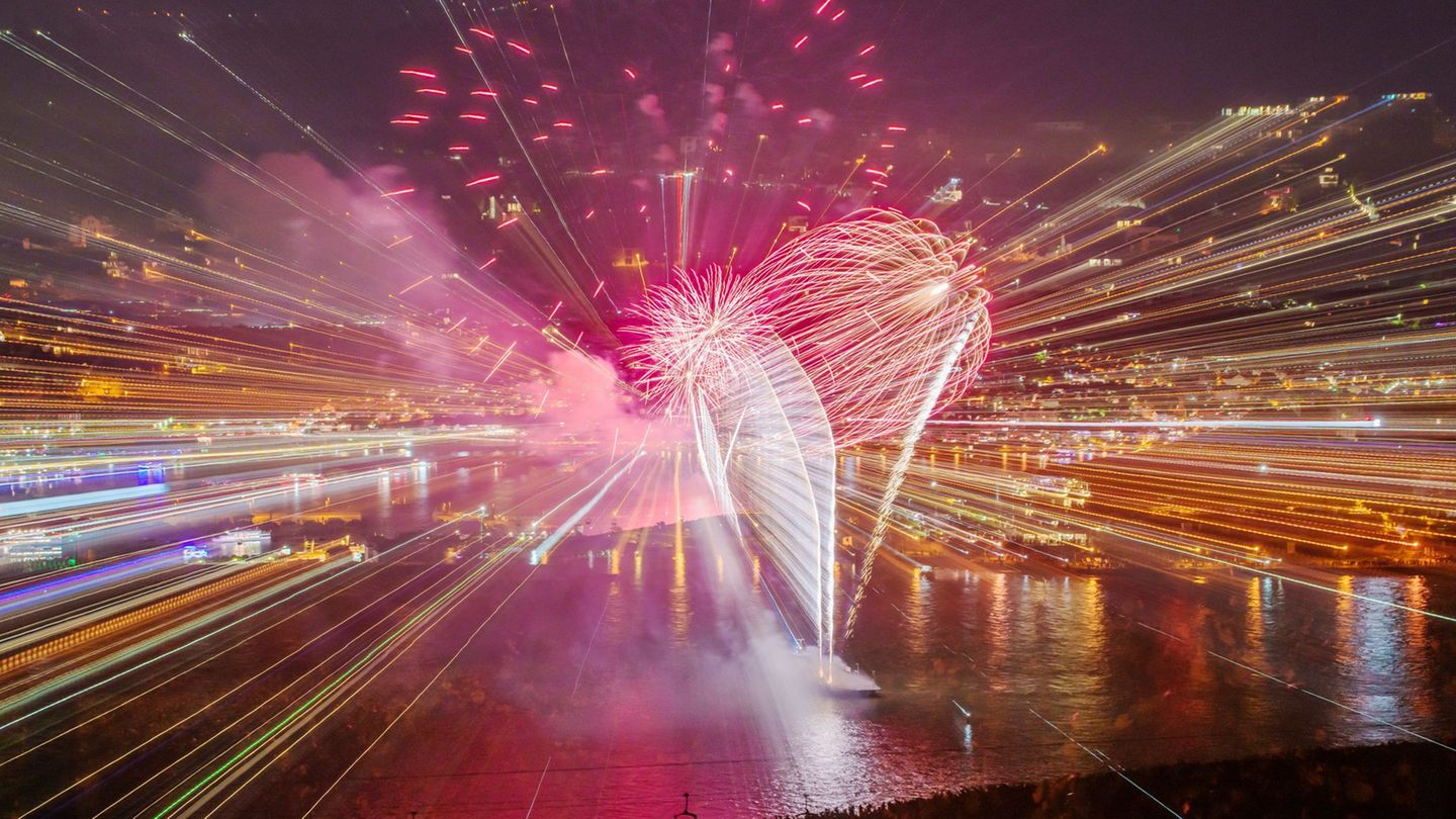 Das alljährliche Sommerspektakel "Rhein in Flammen" in Rüdesheim und Bingen wollen am 4. Juli auch Winzer als farbenprächtige Ku