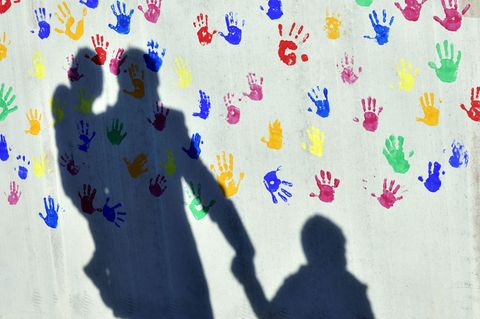 Bei Personalausfällen müssen Kitas häufig ihr Angebot einschränken: Oft werden kann Zeiten gekürzt oder es können nicht alle Kin