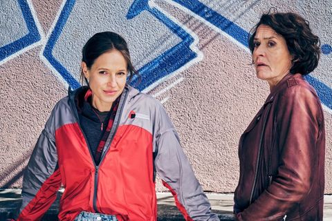 "Tatort: Sashimi Spezial": Weil Johanna Stern (Lisa Bitter, l.) als verdeckte Ermittlerin bei einem Kurierdienst eingestiegen