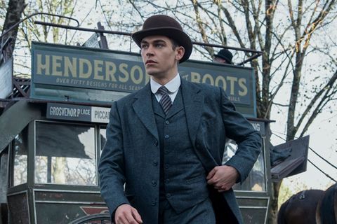 Sherlock Holmes (Hero Fiennes Tiffin) studiert in Oxford. Doch schon bald gehört seine Aufmerksamkeit nicht länger den Vorlesungen.
