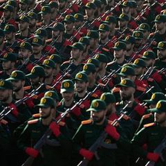 Irans Elitestreitmacht kündigt Rache für den Tod des obersten Führer des Landes an. (Archivbild) Foto: Vahid Salemi/AP/dpa