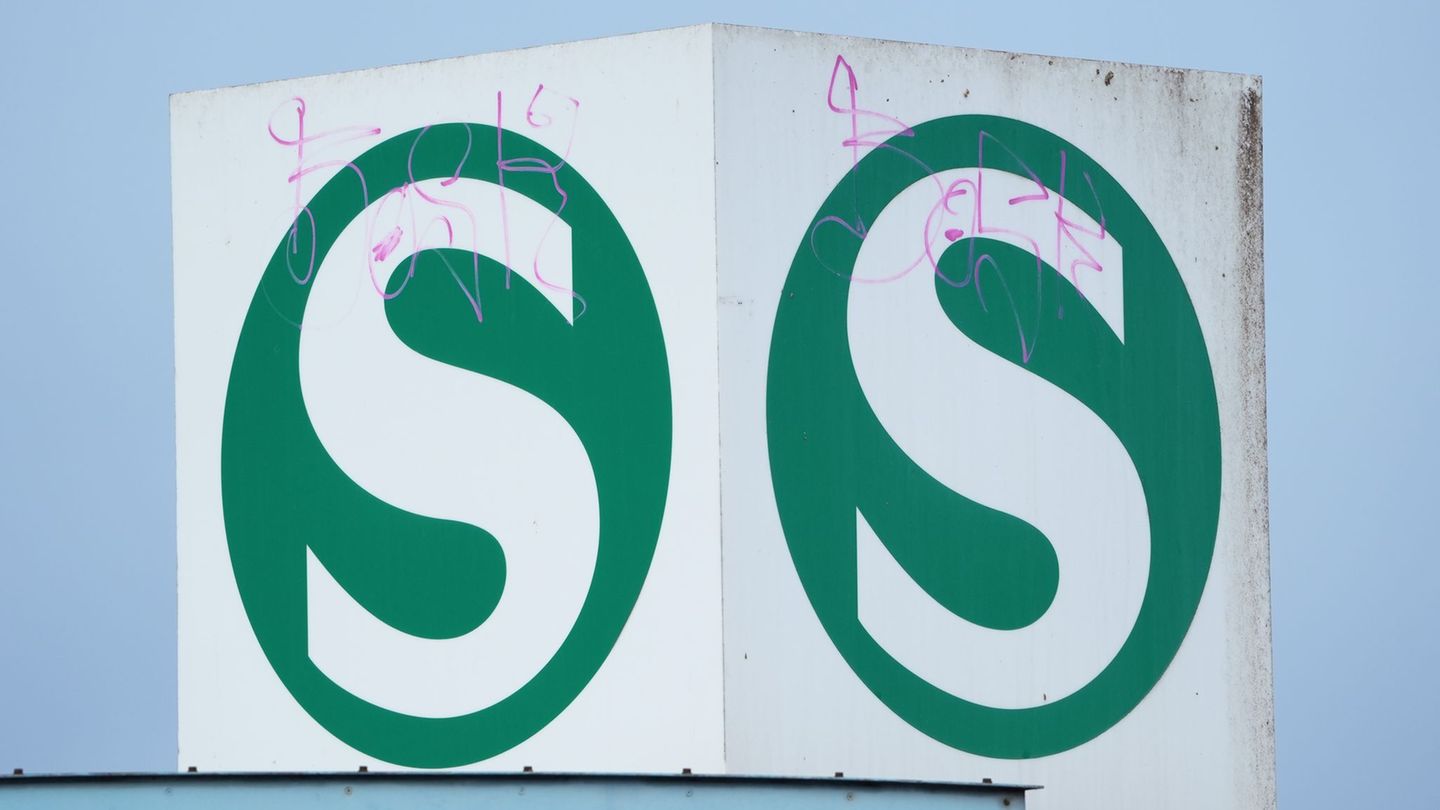 Wegen Bauarbeiten fahren mehrere Berliner S-Bahn-Linien nur eingeschränkt, Busse ersetzen Züge. (Symbolbild) Foto: Soeren Stache