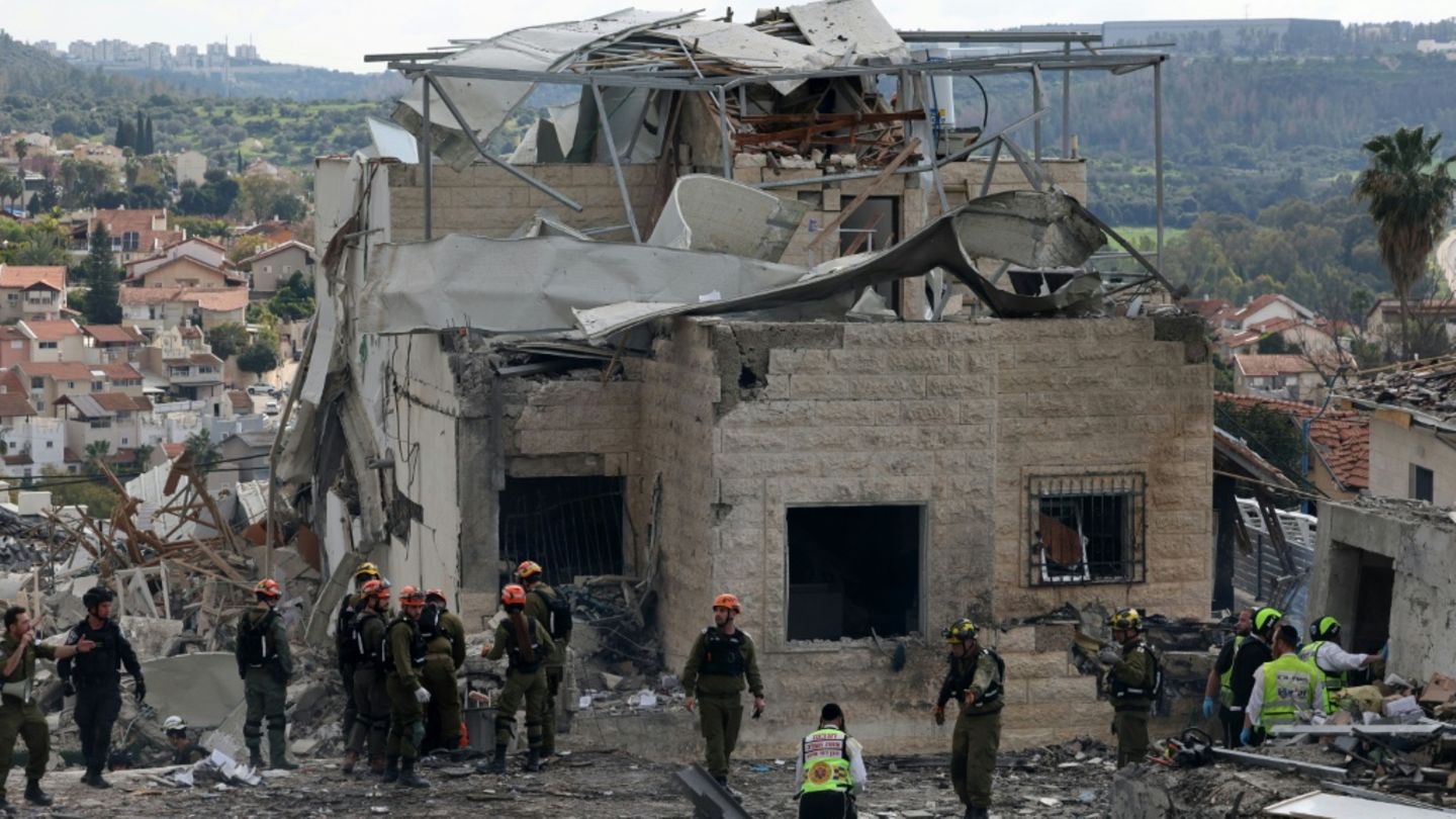 Mindestens sechs Tote durch iranischen Raketenangriff auf Israel