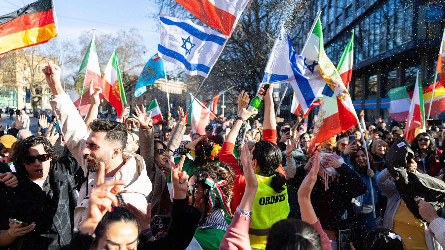 Kundgebungen: Demonstrationen in Hannover nach Angriff auf den Iran