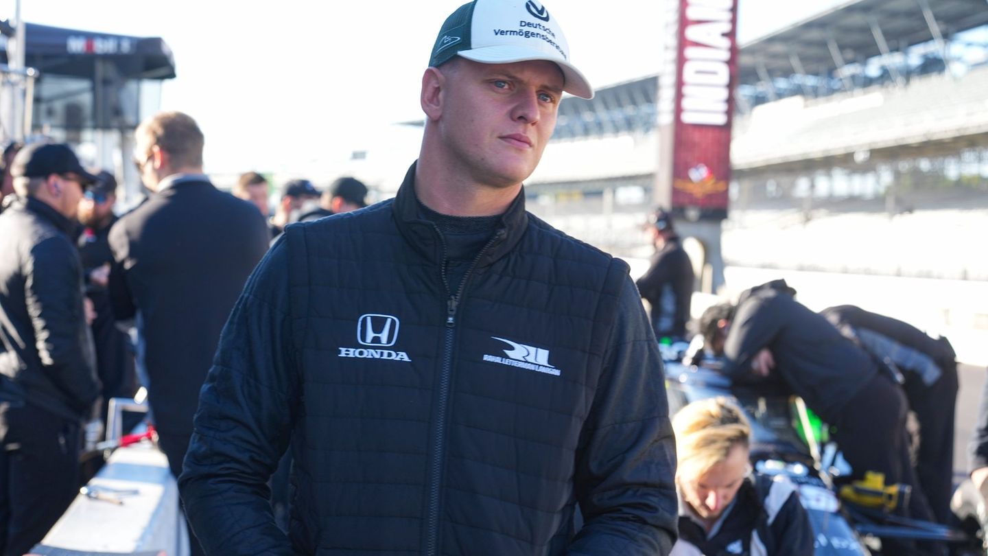 Bitteres Debüt: In seinem ersten IndyCar-Rennen schied Mick Schumacher gleich aus. Foto: Michael Conroy/AP/dpa