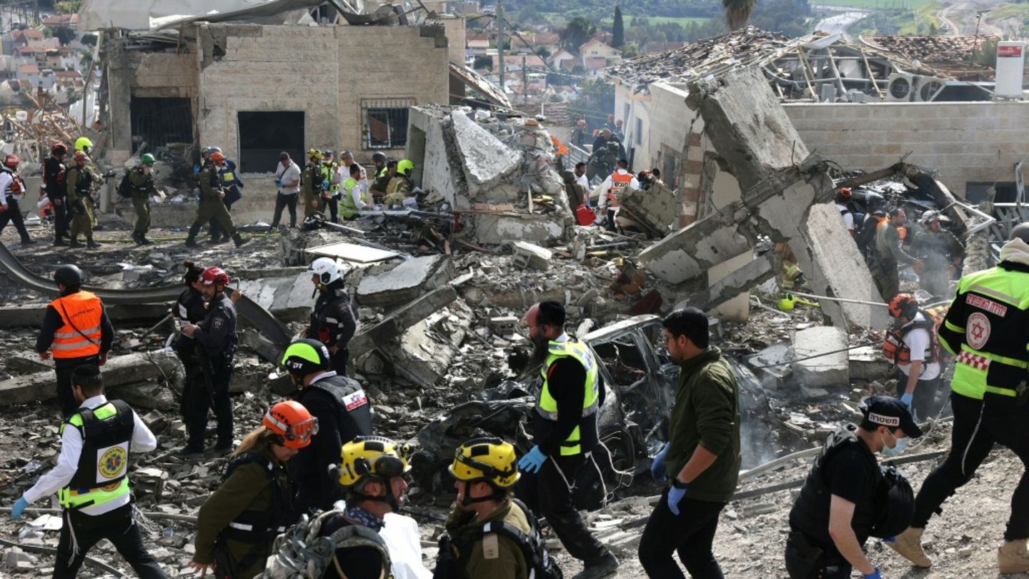 Rettungskräfte in Beit Schemesch