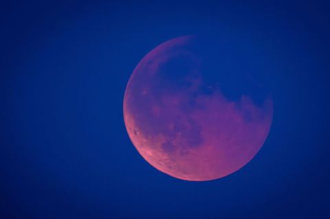 Es wird eine Mondfinsternis erwartet. (Archivbild) Foto: Jens Büttner/dpa