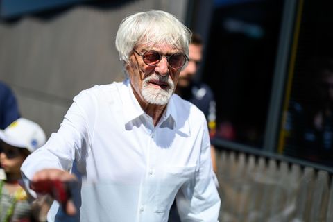 Bernie Ecclestone über Lewis Hamilton: "Die neue Formel 1 wird ihm mehr liegen." (Archivbild) Foto: Max Slovencik/APA/dpa